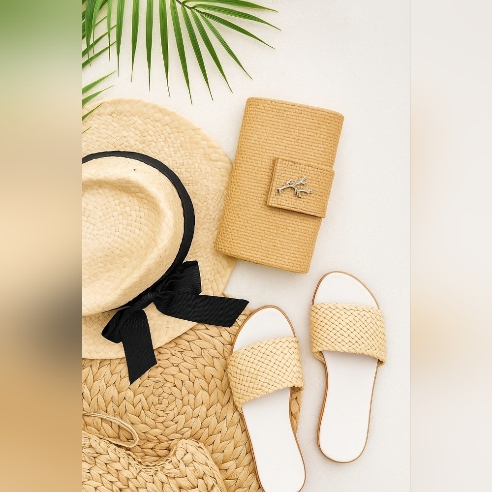 Clutch Crabtree & Evelyn Island Living Paper Straw Small BAG